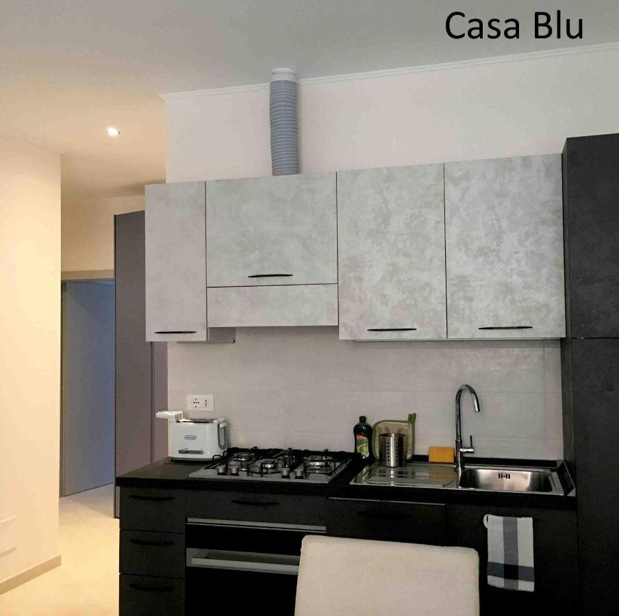 Case Rossa E Blu Villanova d'Albenga Exterior foto